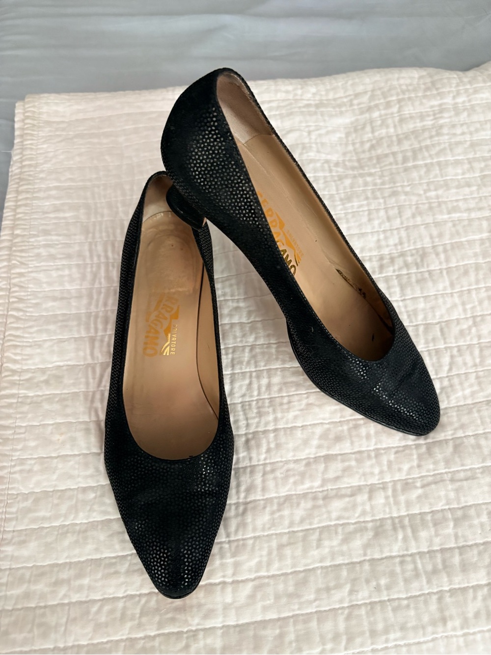 Vintage Salvatore Ferragamo Embossed Shiny Textured Black Heels Pumps US Size 10